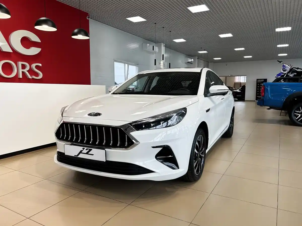 Jac J7 с салона по цене от 1 317 000 рублей