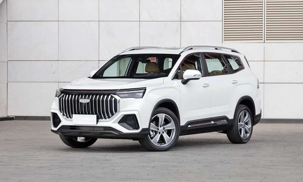 Geely Okavango с автосалона по цене от 1 849 000 рублей